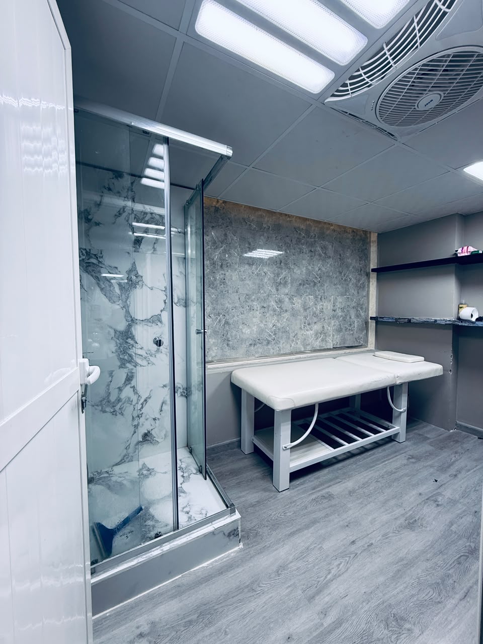 Bait Al Aneq Luxury Salon